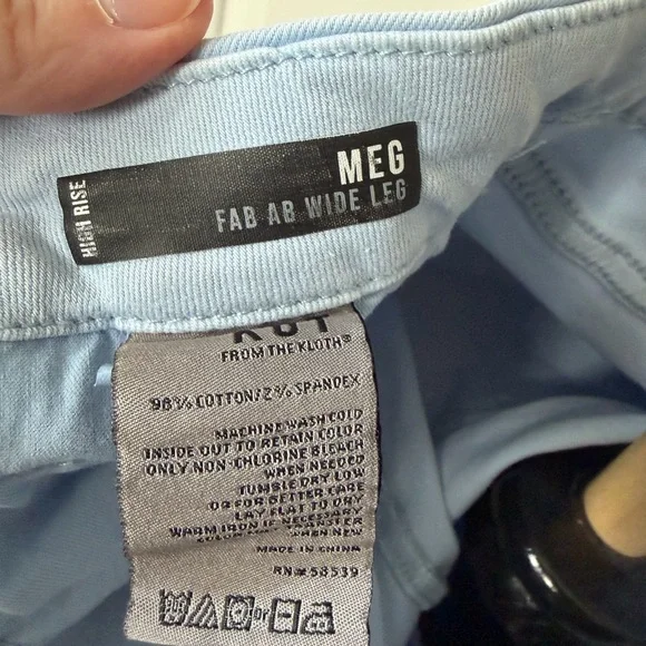 Kut from the Kloth Light Blue Meg Fab Ab Wide Leg Jeans 10 - Picture 3 of 4